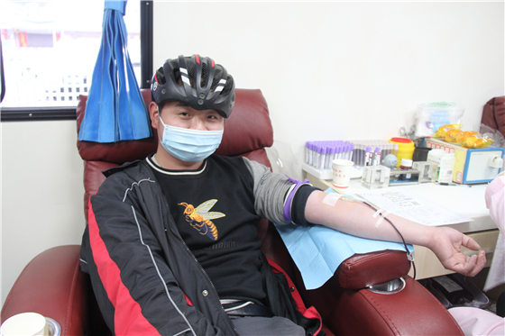 “輸送”熱血 回饋社會 ——順豐速運(yùn)有限公司安康區(qū)員工積極參與無償獻(xiàn)血活動(dòng)