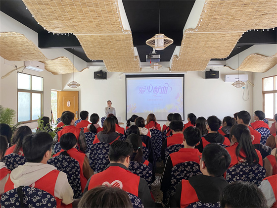 緬懷沈氏三賢 弘揚勤廉家風(fēng)|安康市中心血站聯(lián)合安康學(xué)院團委開展愛國主義教育活動