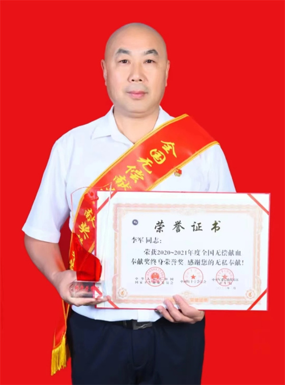 安康李軍，18年獻(xiàn)出“10”個自己……
